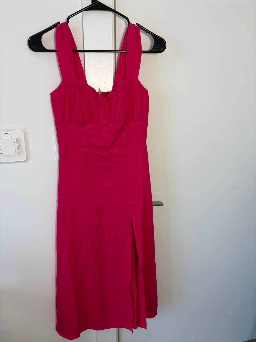 Reformation Women’s Fuchsia Sleeveless Midi Dress